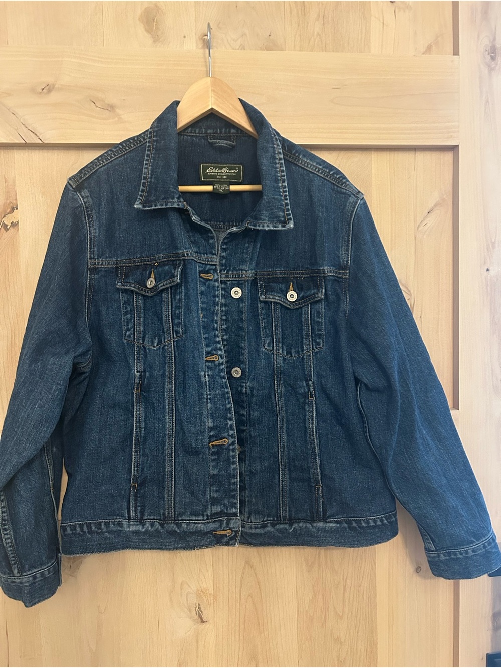 Eddie Bauer Women’s Classic Dark Blue Denim Jacket - size XL EUC